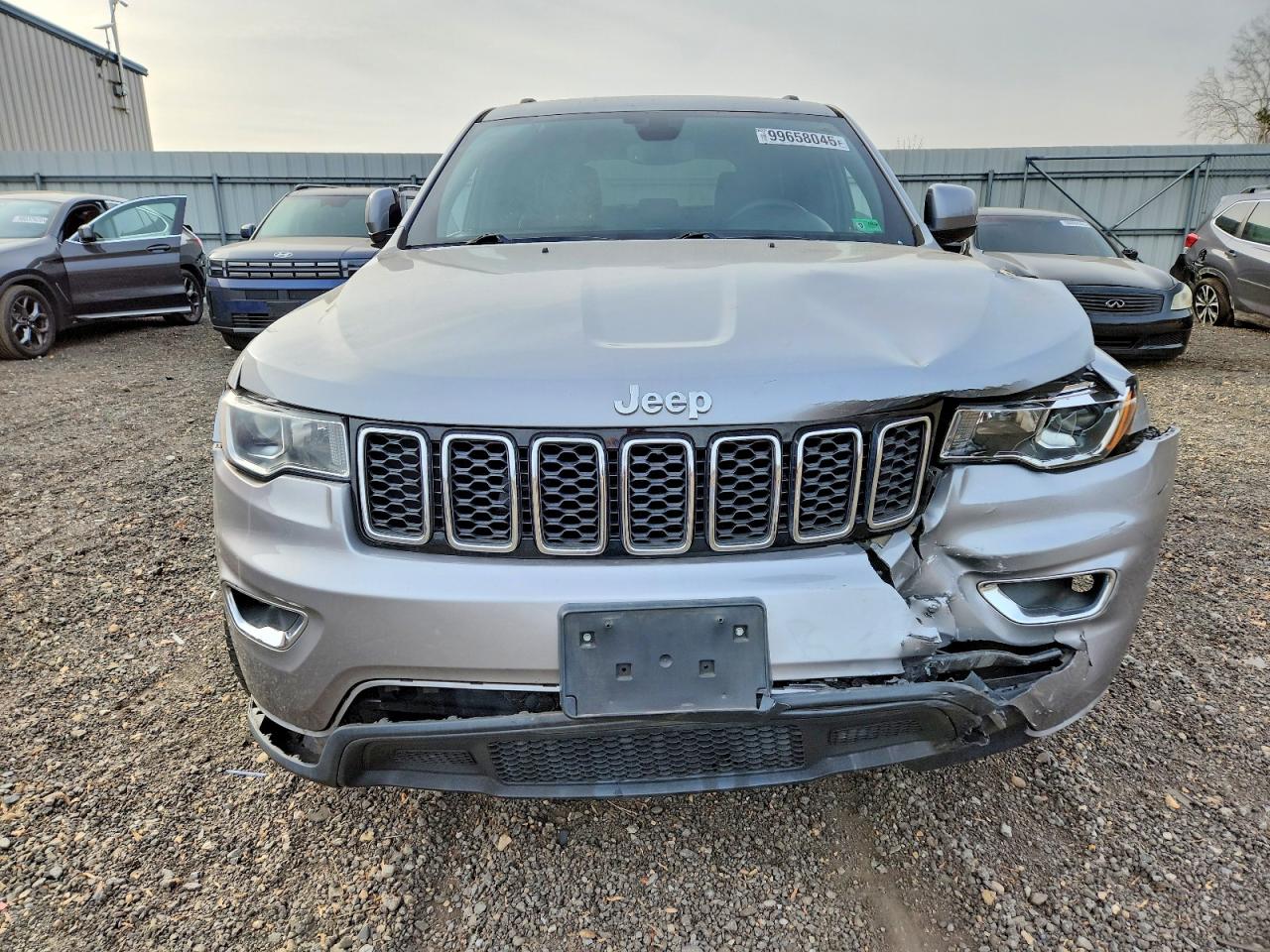 2019 JEEP GRAND CHEROKEE LAREDO photo 12