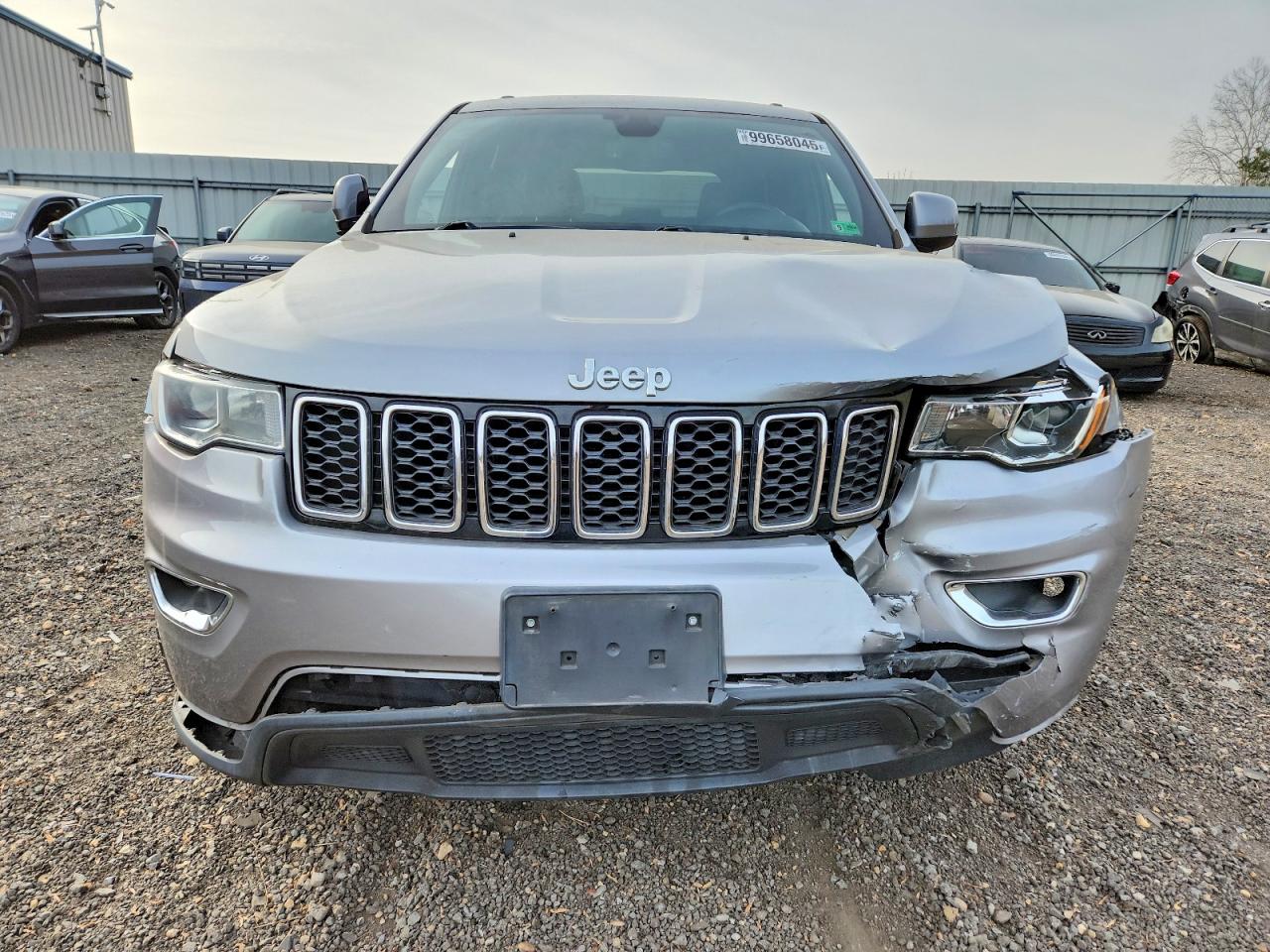 2019 JEEP GRAND CHEROKEE LAREDO photo 5