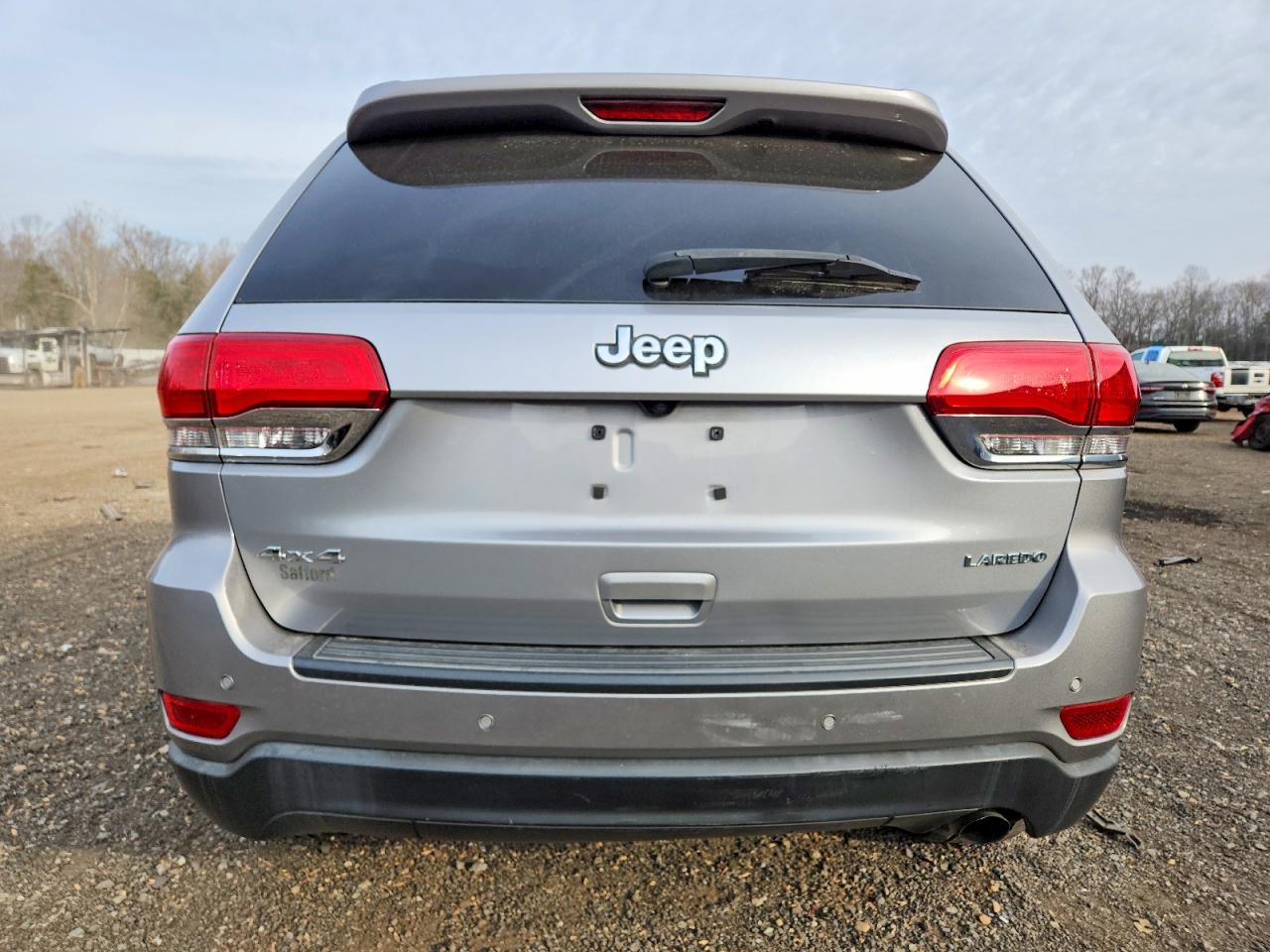 2019 JEEP GRAND CHEROKEE LAREDO photo 6