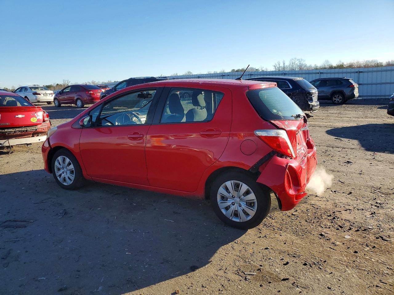 2012 TOYOTA YARIS photo 2