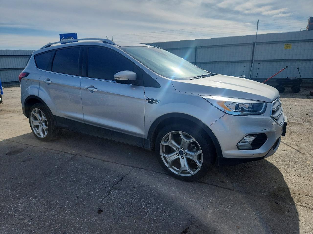 2019 FORD ESCAPE TITANIUM photo 4