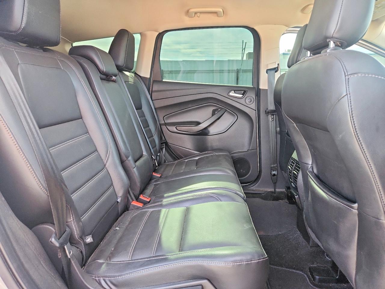 2019 FORD ESCAPE TITANIUM photo 10