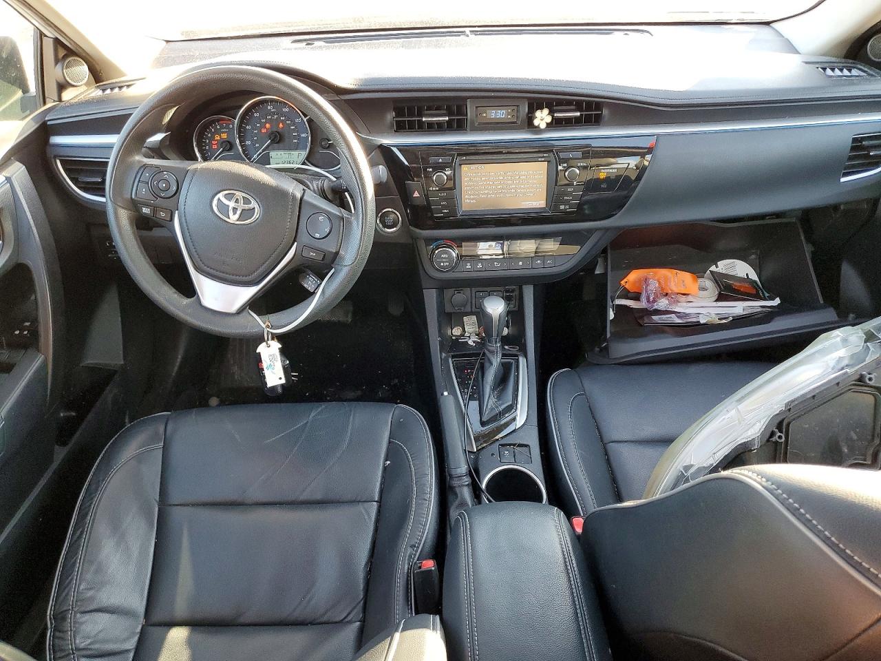 2015 TOYOTA COROLLA L photo 8
