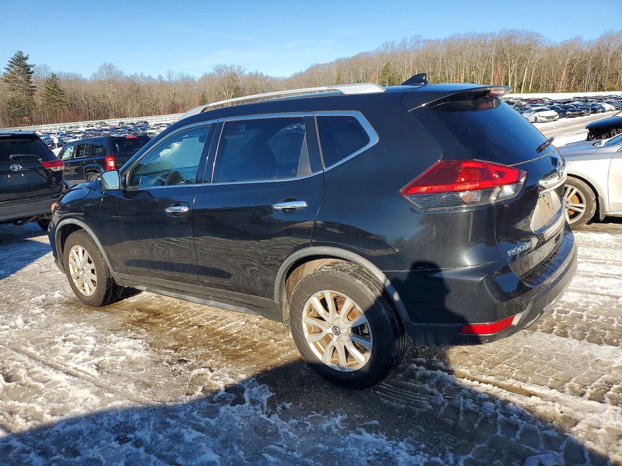 2018 NISSAN ROGUE S photo 4