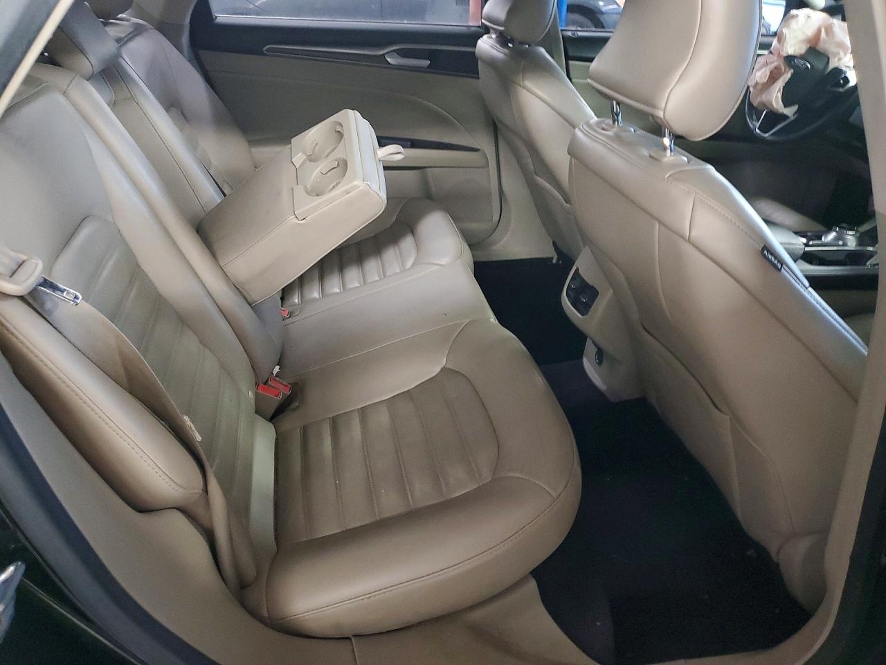 2017 FORD FUSION SE photo 10