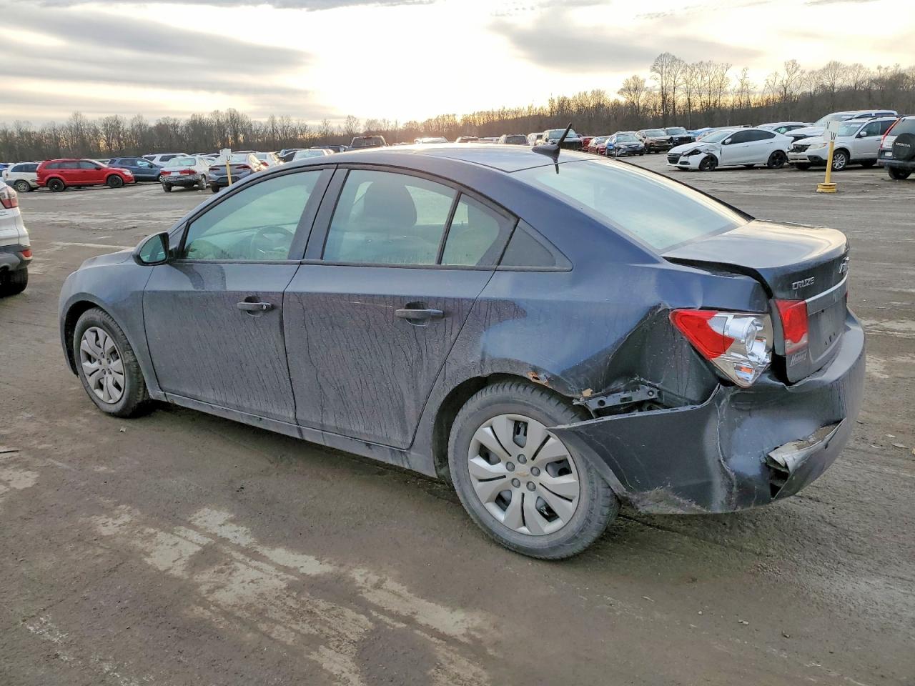 2014 CHEVROLET CRUZE LS photo 2