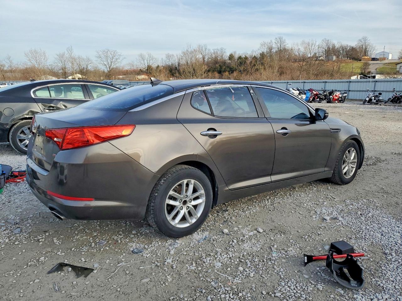 2011 KIA OPTIMA LX photo 3