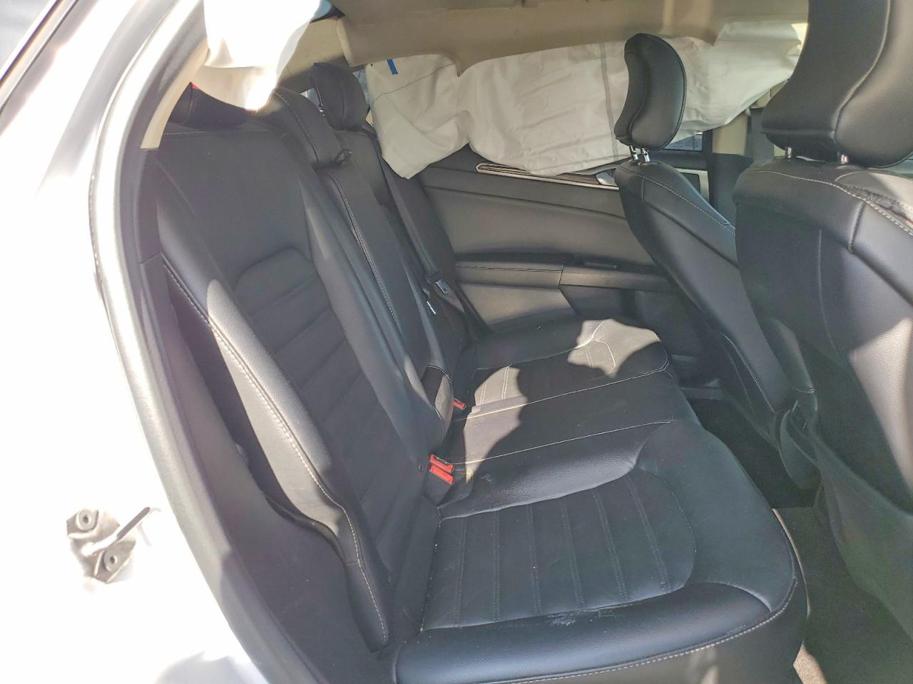 2017 FORD FUSION SE photo 10