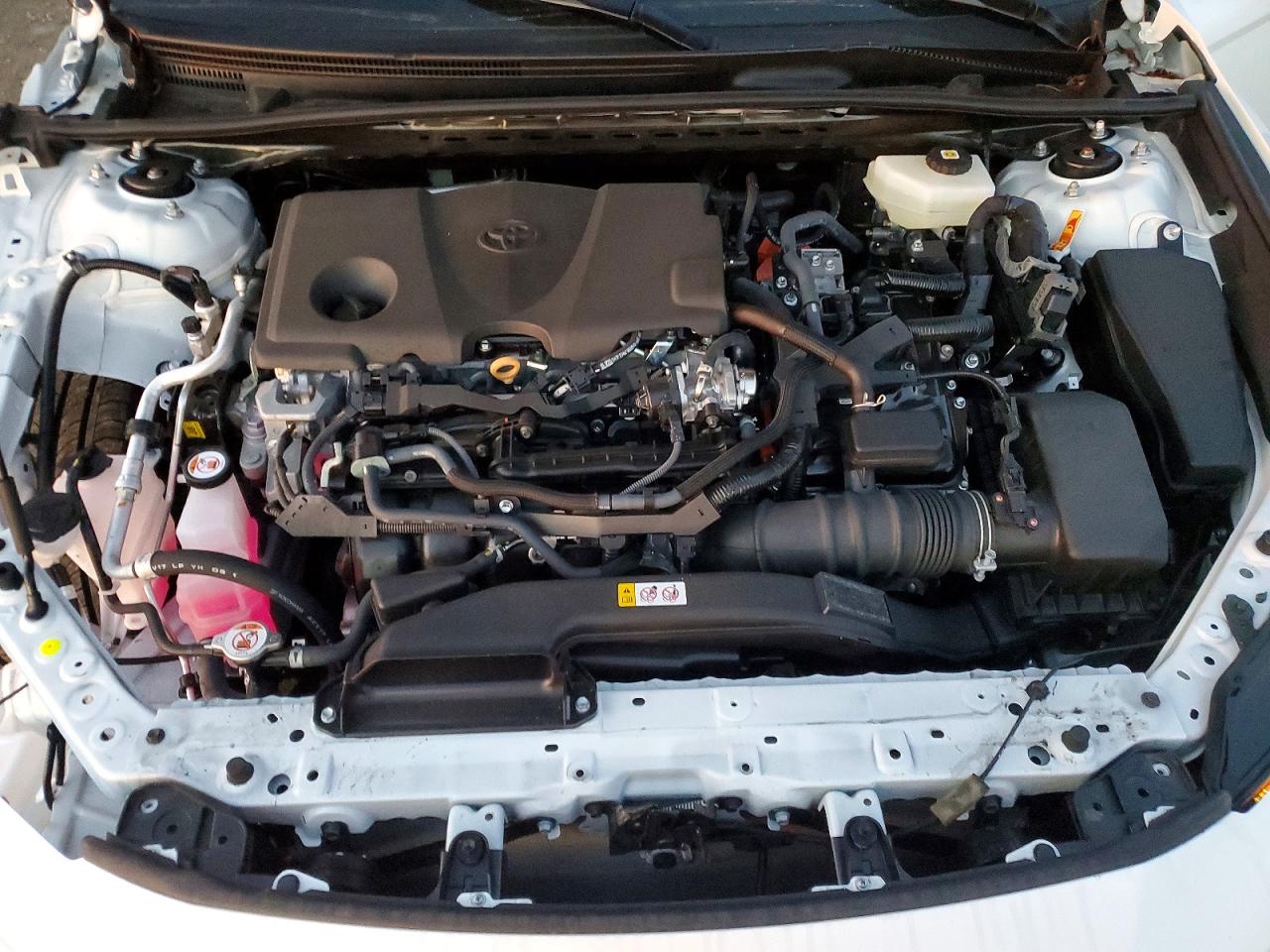 2025 TOYOTA CAMRY SE photo 11