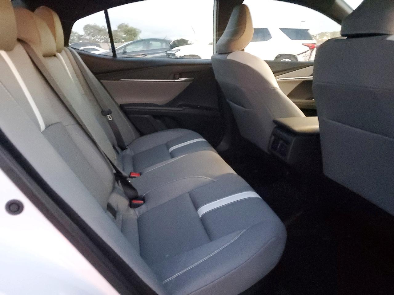 2025 TOYOTA CAMRY SE photo 10