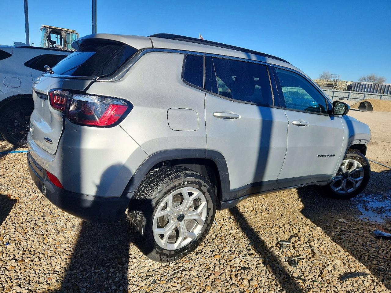 2025 JEEP COMPASS LATITUDE photo 3