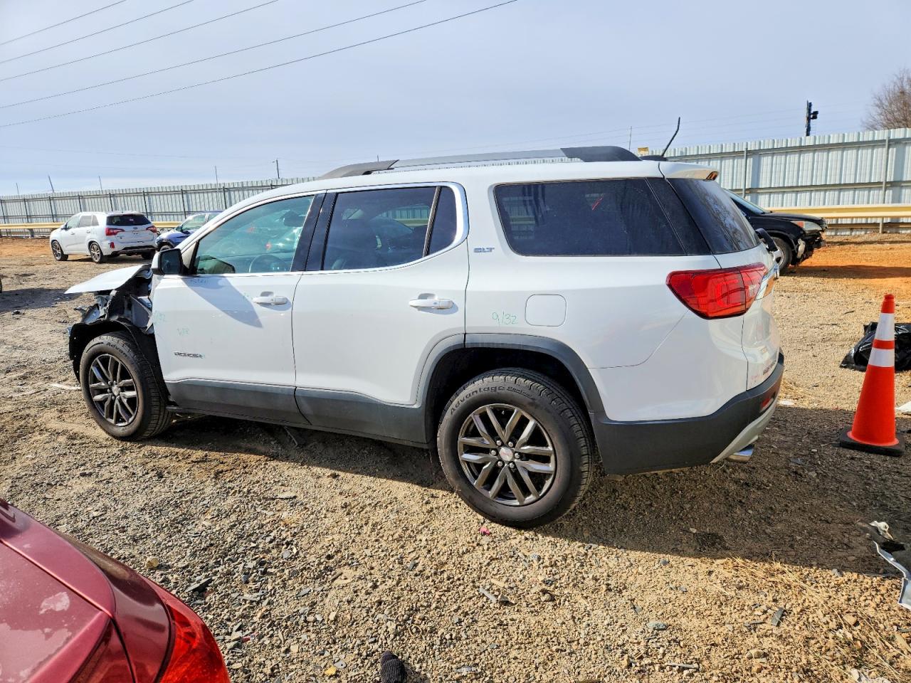 2019 GMC ACADIA SLT-1 photo 2