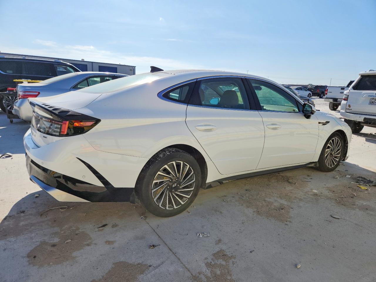 2025 HYUNDAI SONATA photo 3