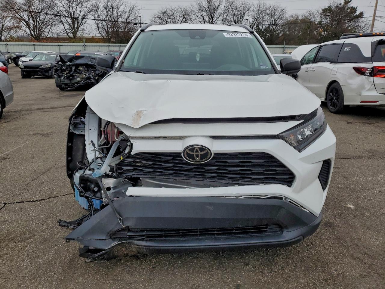 2021 TOYOTA RAV4 LE photo 5