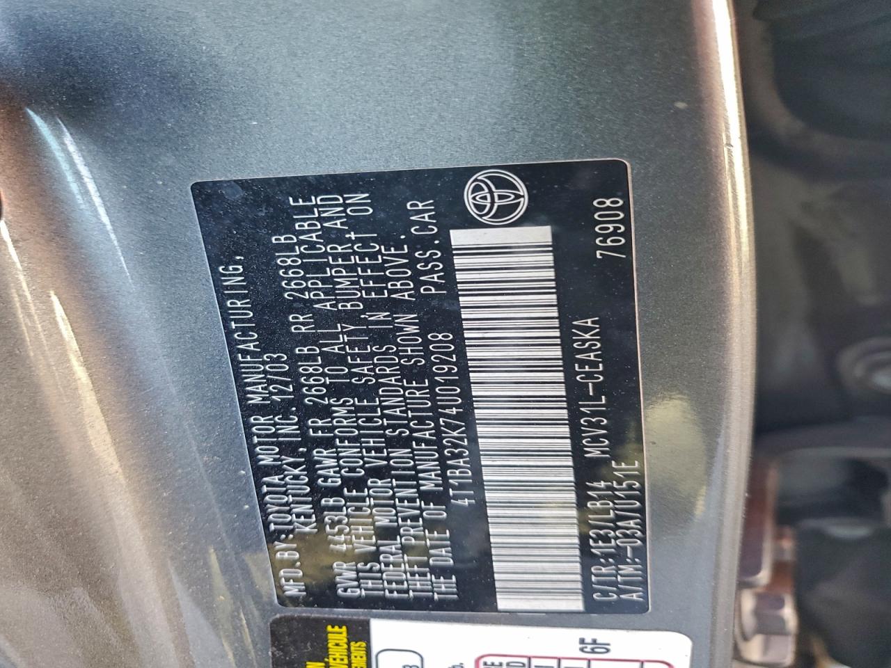 2004 TOYOTA CAMRY SE photo 12