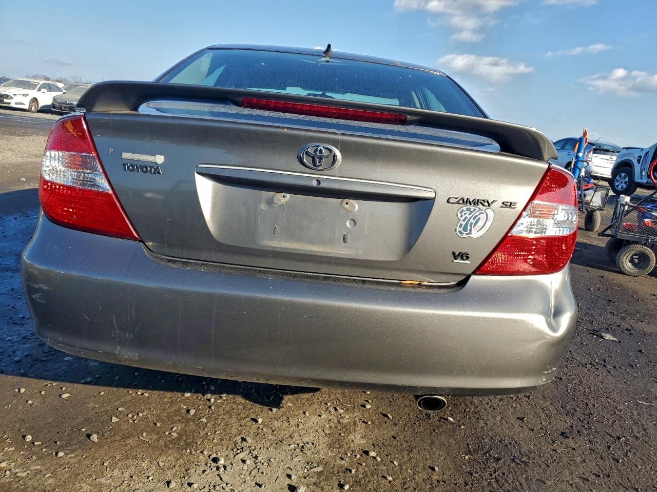 2004 TOYOTA CAMRY SE photo 6