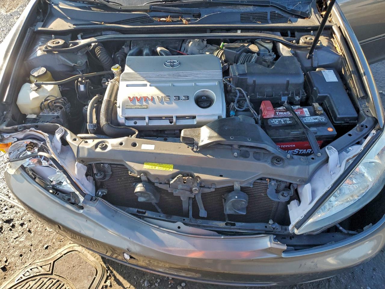 2004 TOYOTA CAMRY SE photo 11