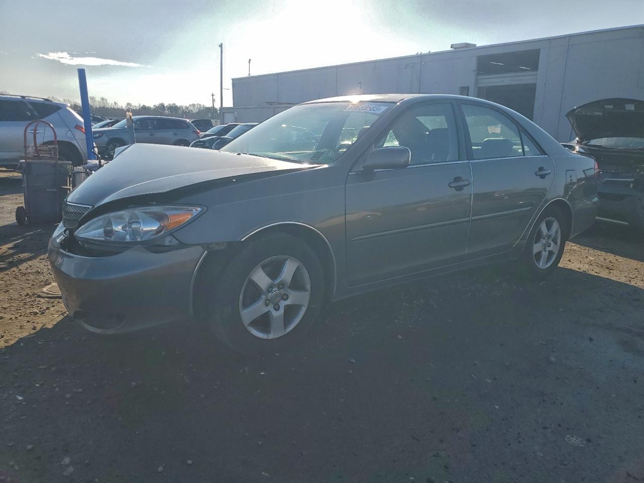 2004 TOYOTA CAMRY
