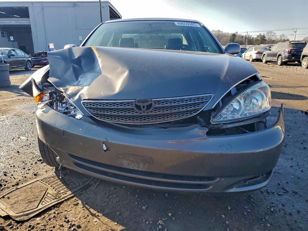 2004 TOYOTA CAMRY SE photo 5