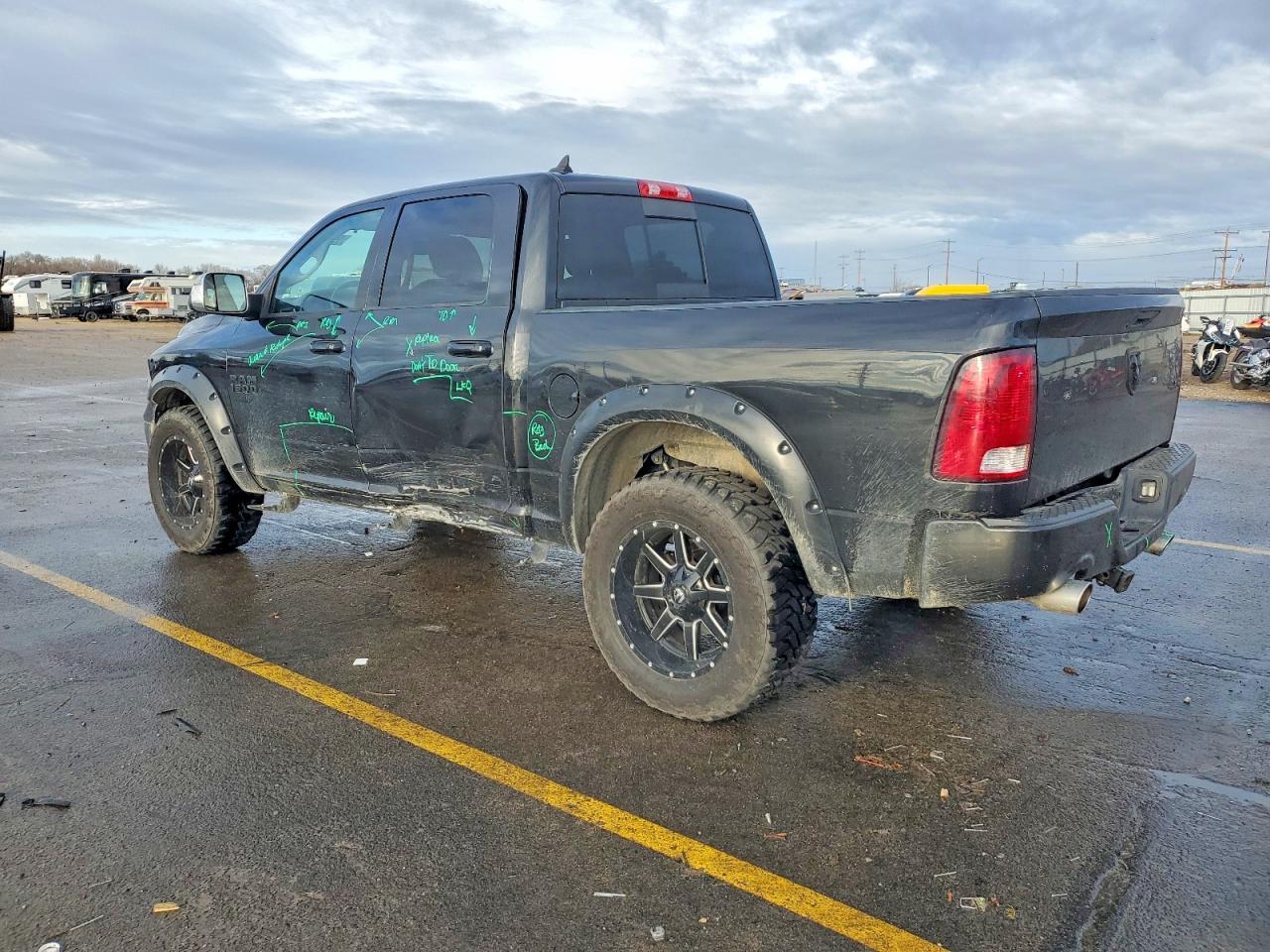 2018 RAM 1500 SLT photo 2