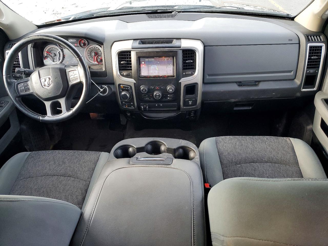 2018 RAM 1500 SLT photo 8