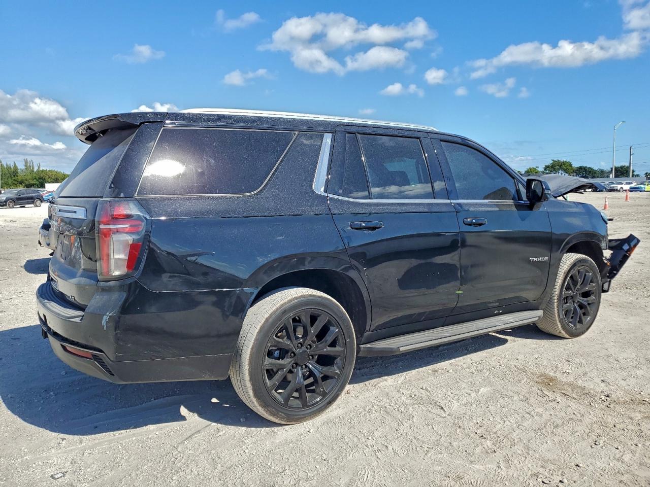 2021 CHEVROLET TAHOE C1500 LT photo 3