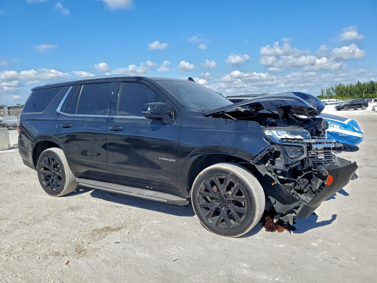 2021 CHEVROLET TAHOE C1500 LT photo 4