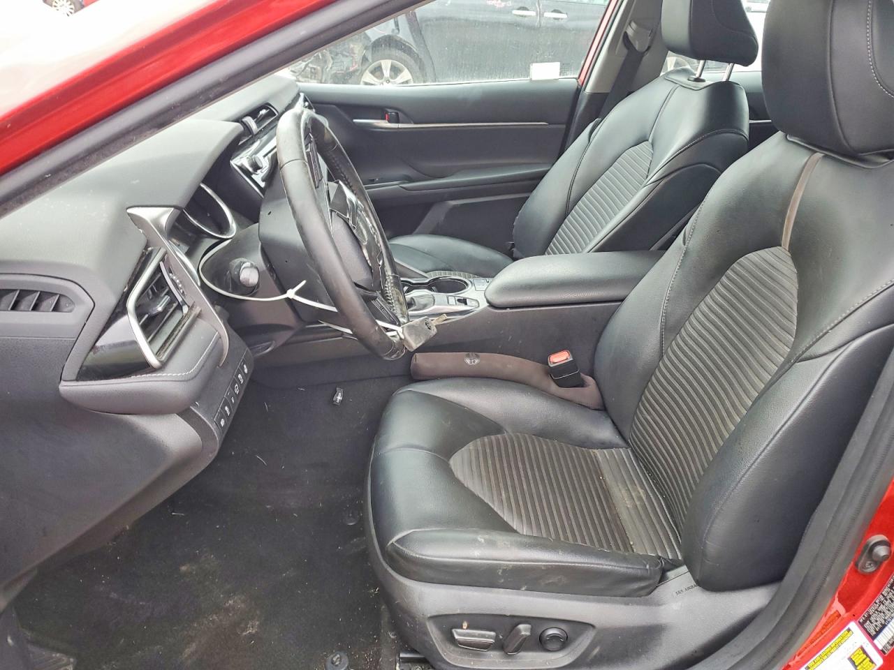 2020 TOYOTA CAMRY SE photo 7