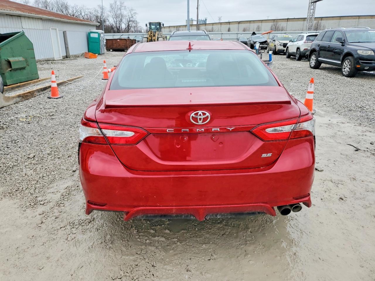 2020 TOYOTA CAMRY SE photo 6