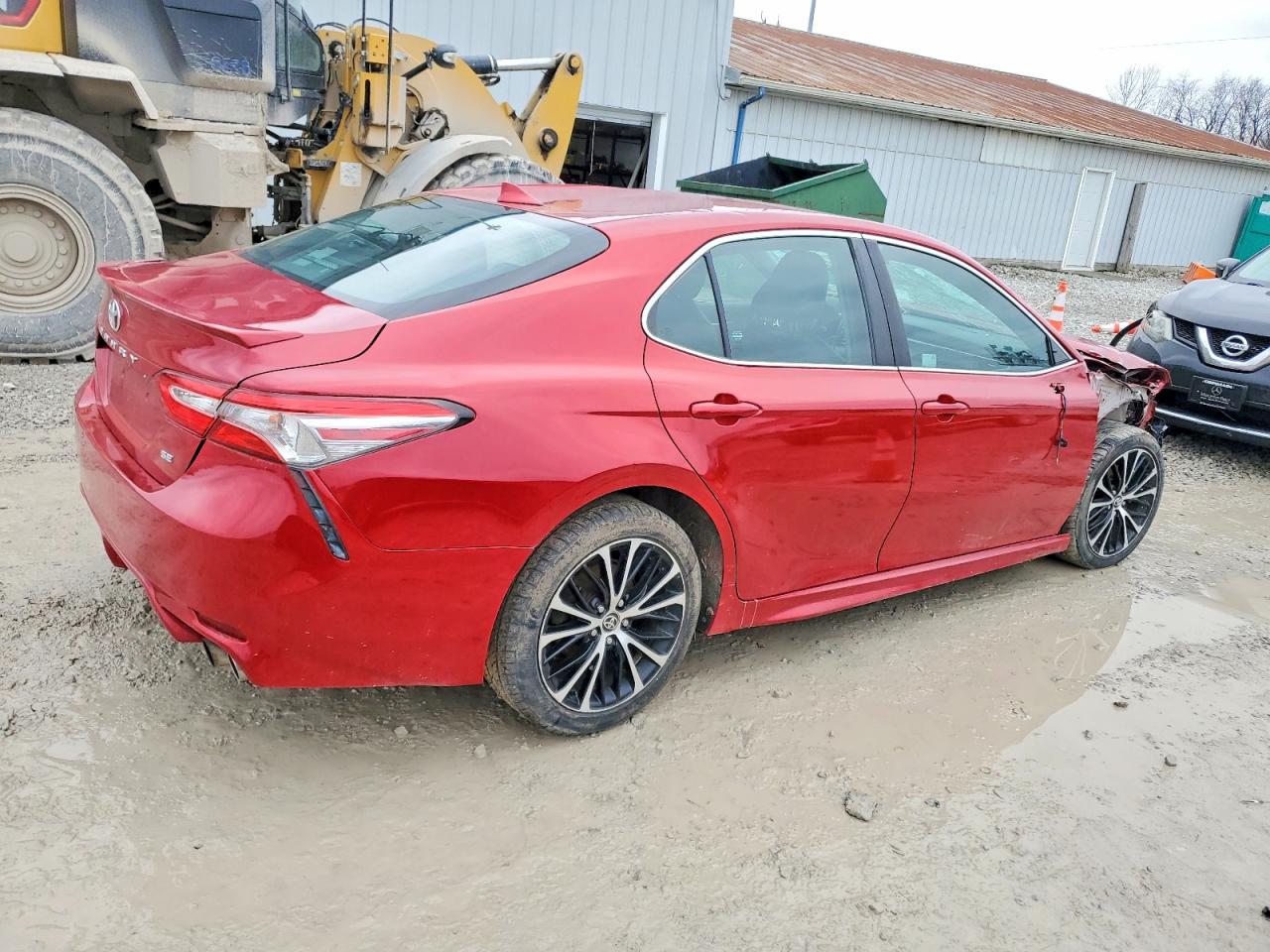 2020 TOYOTA CAMRY SE photo 3