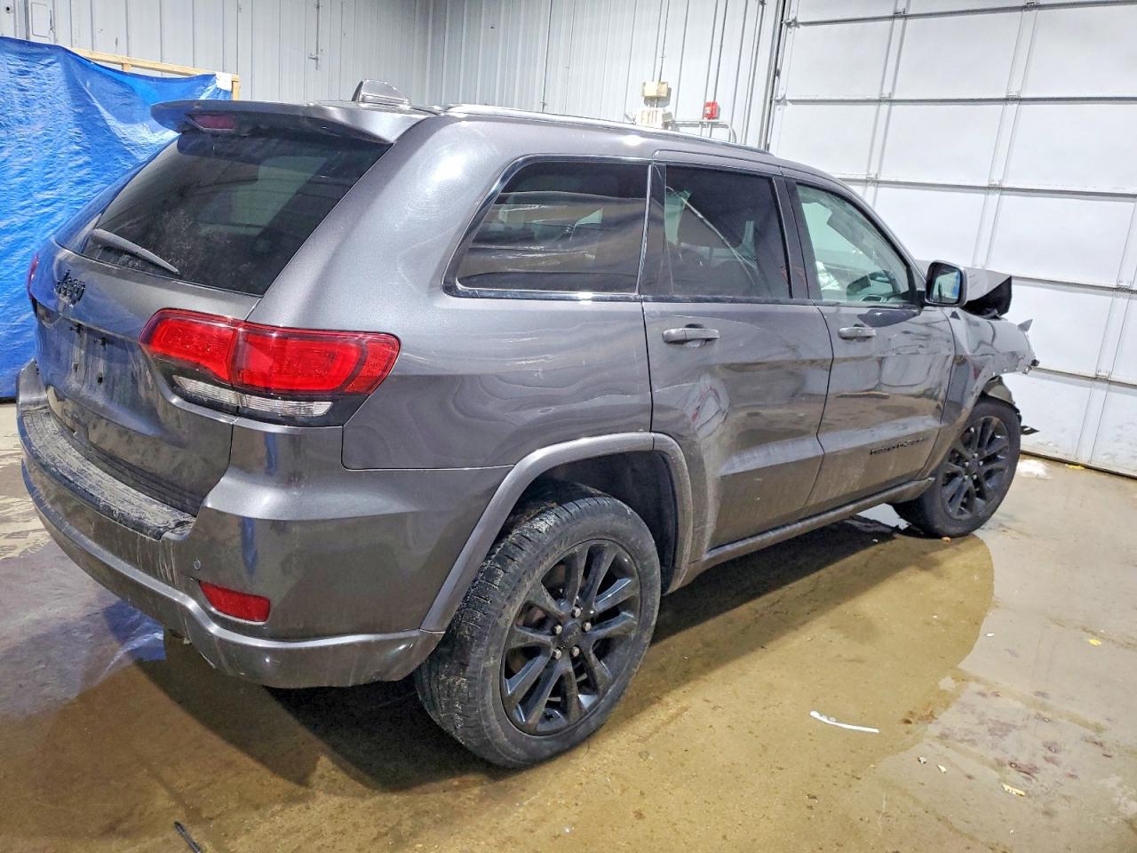 2018 JEEP GRAND CHEROKEE LAREDO photo 3