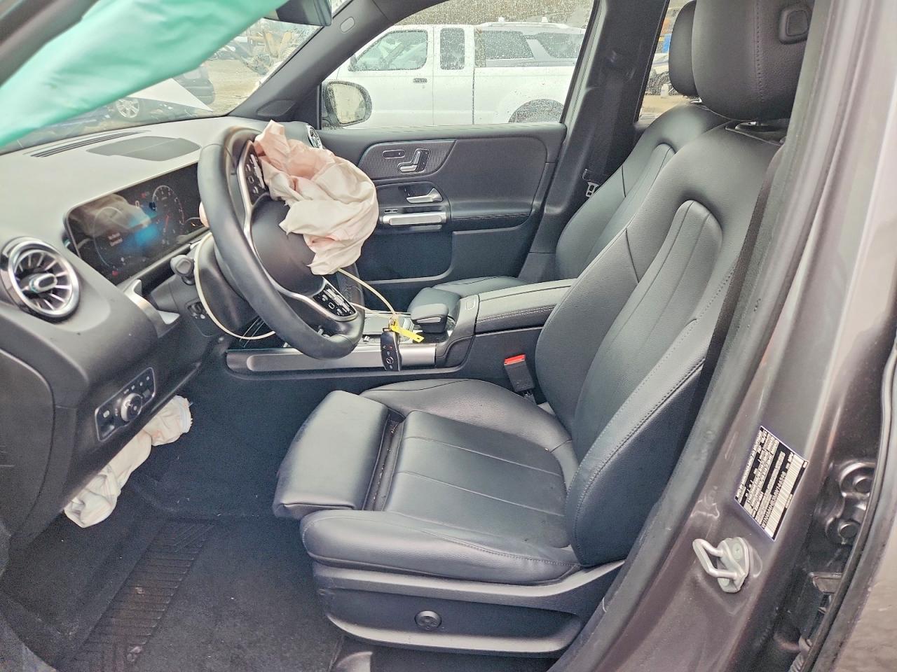 2021 MERCEDES-BENZ GLB 250 4MATIC photo 7