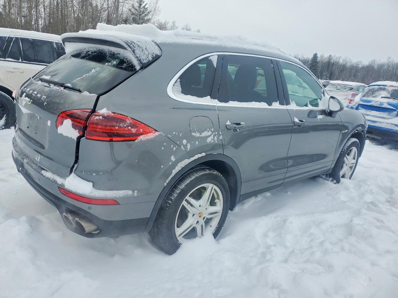 2017 PORSCHE CAYENNE SE HYBRID PLATINUM photo 3