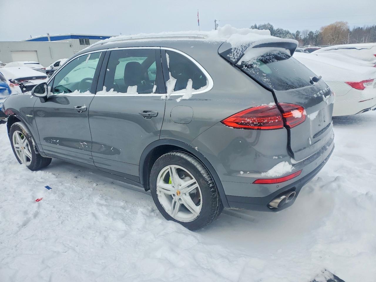 2017 PORSCHE CAYENNE SE HYBRID PLATINUM photo 2