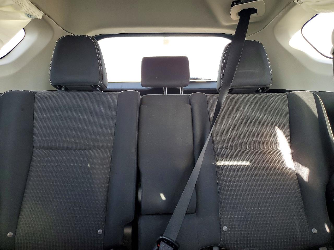 2016 TOYOTA RAV4 XLE photo 10
