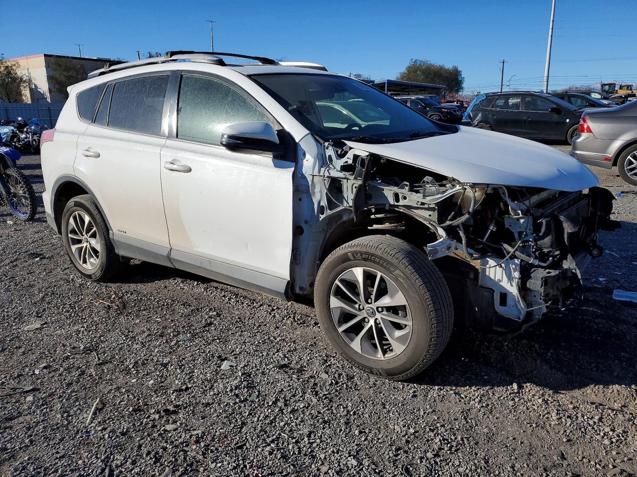 2016 TOYOTA RAV4 HV XLE photo 4