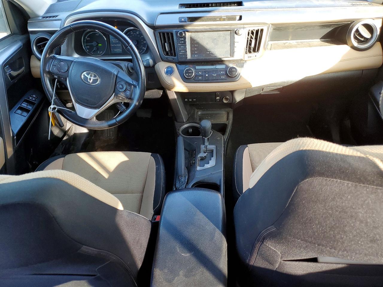 2016 TOYOTA RAV4 HV XLE photo 8