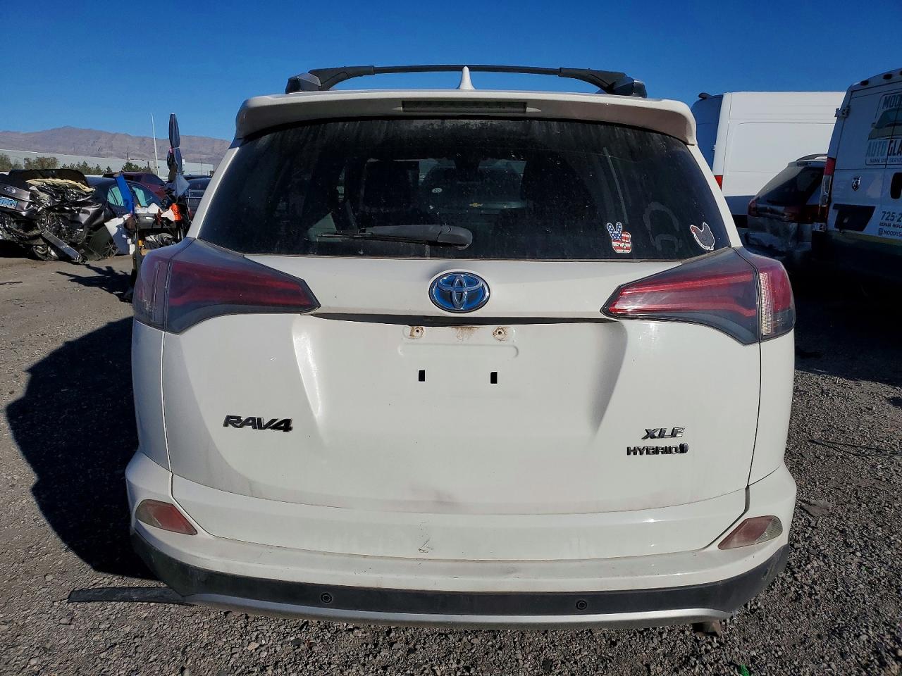 2016 TOYOTA RAV4 HV XLE photo 6