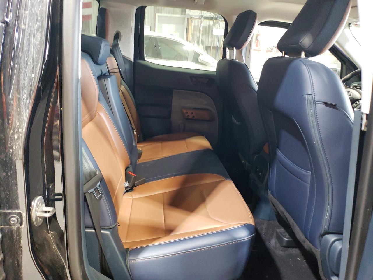 2024 FORD MAVERICK LARIAT photo 10