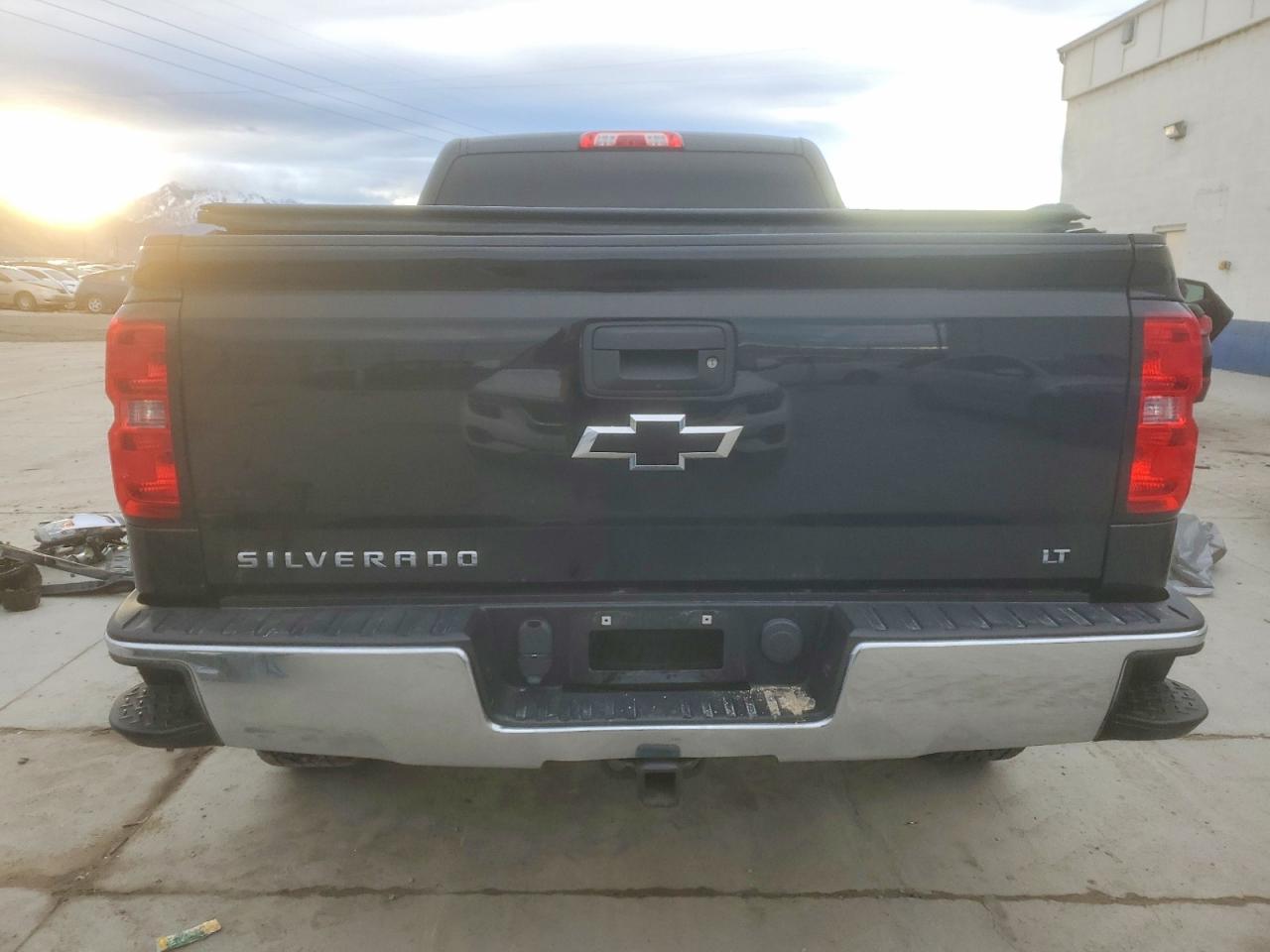2016 CHEVROLET SILVERADO K1500 LT photo 6