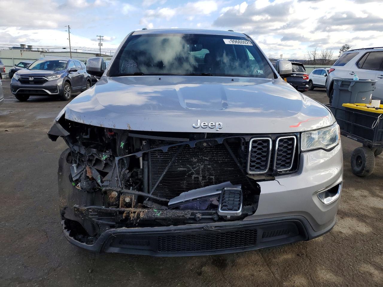 2018 JEEP GRAND CHEROKEE LAREDO photo 5