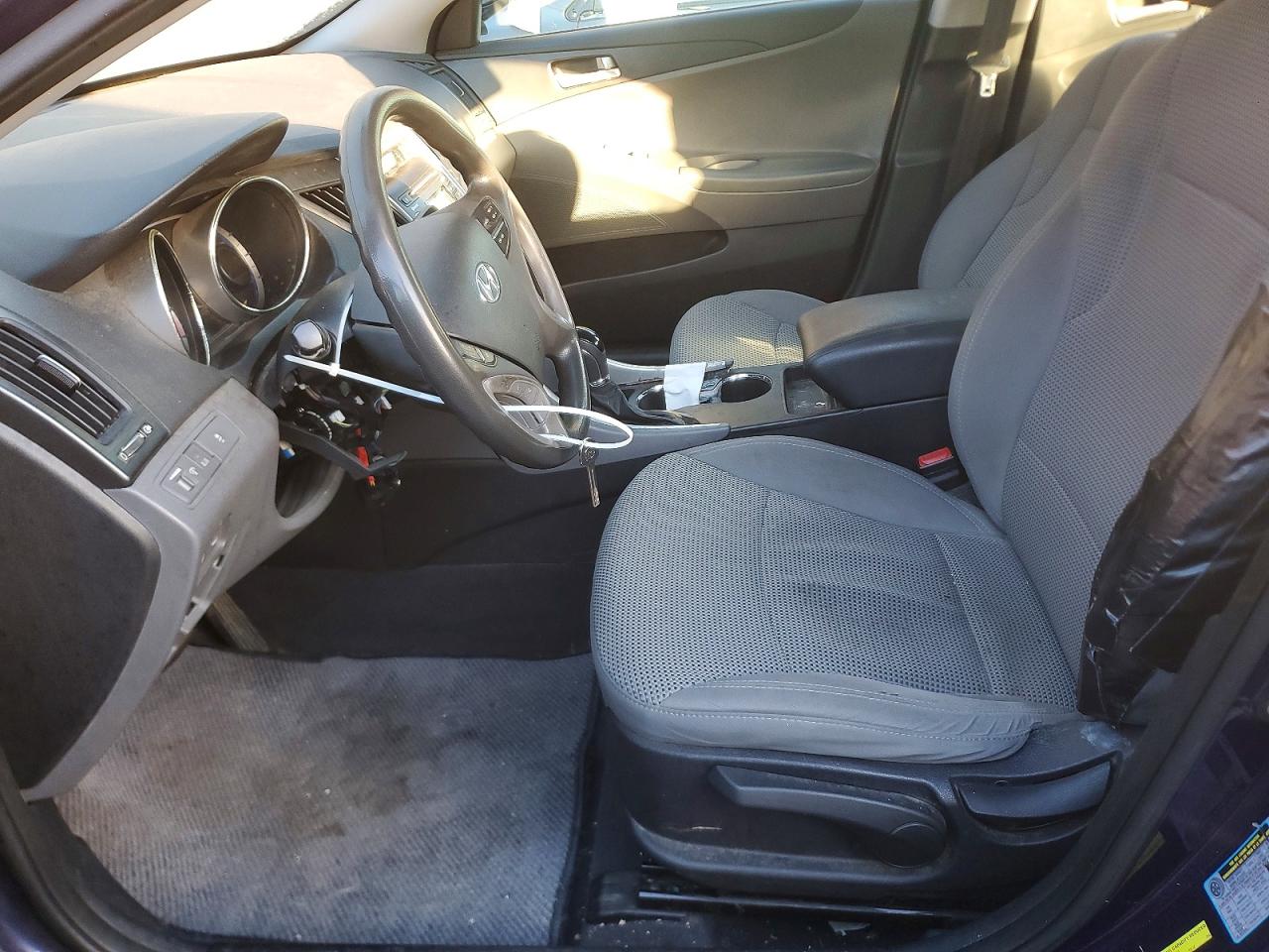 2011 HYUNDAI SONATA GLS photo 13