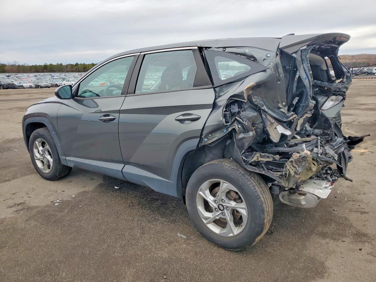 2022 HYUNDAI TUCSON SE photo 2
