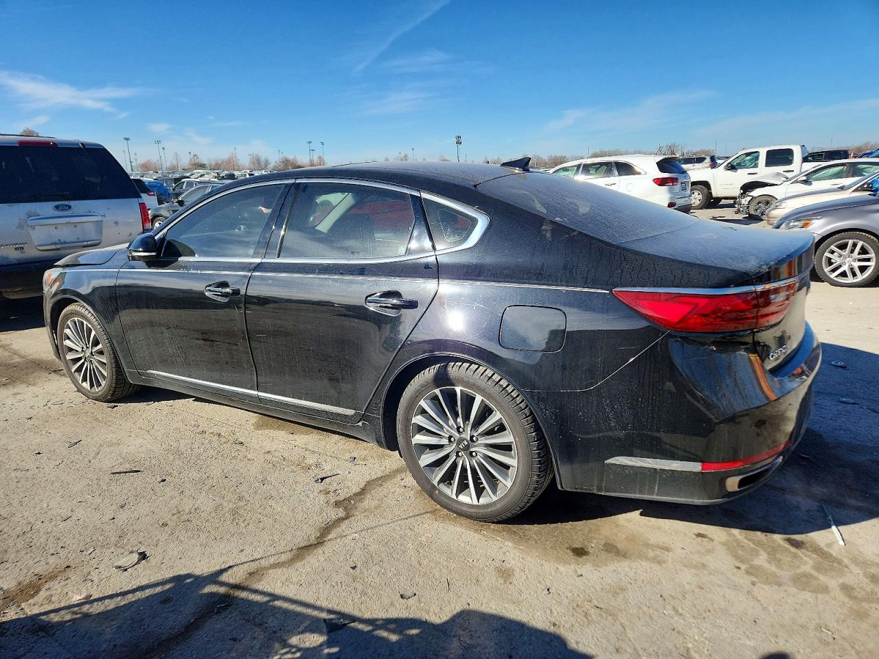 2017 KIA CADENZA PREMIUM photo 2