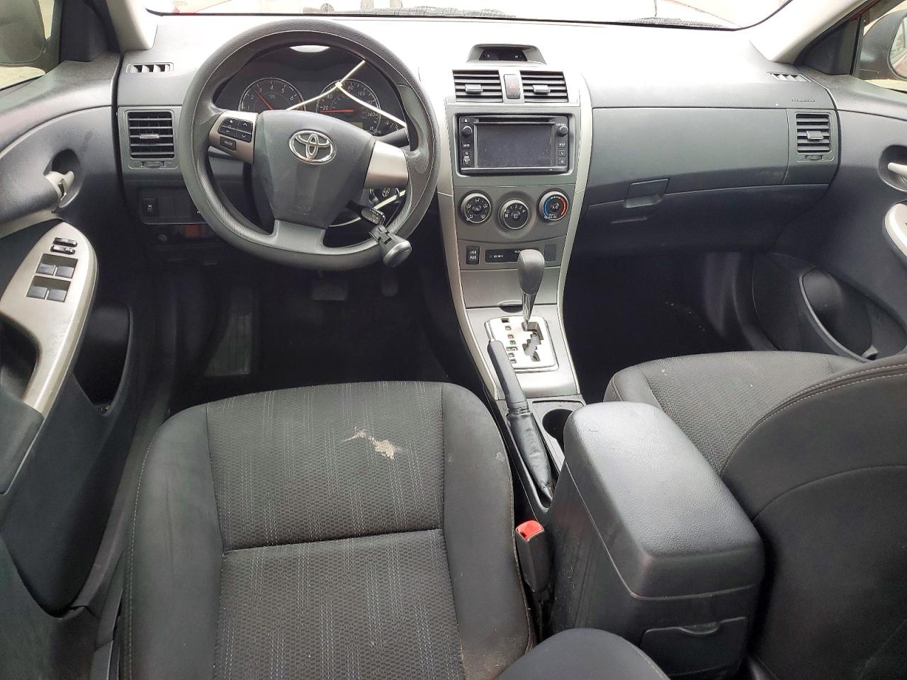2013 TOYOTA COROLLA BASE photo 8