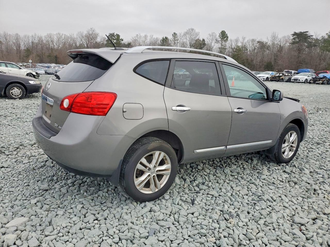 2013 NISSAN ROGUE S photo 3
