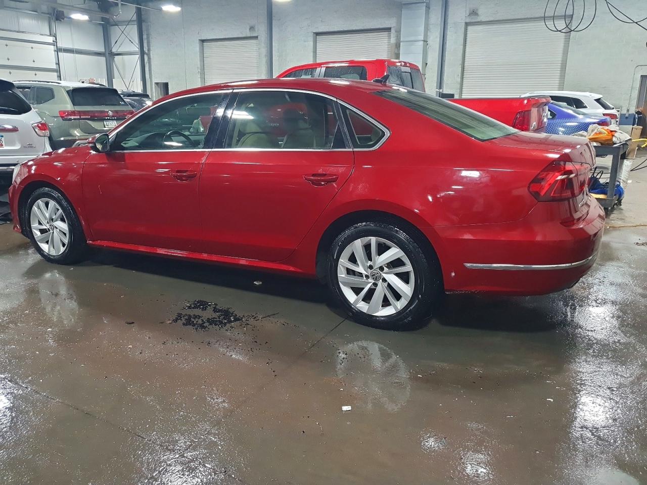 2018 VOLKSWAGEN PASSAT SE photo 2
