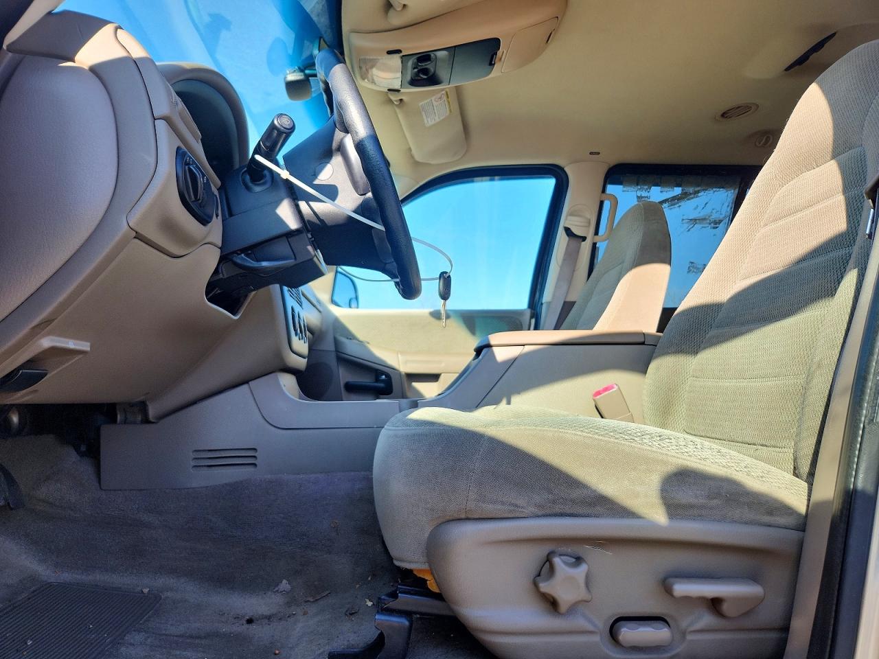 2002 FORD EXPLORER XLT photo 7