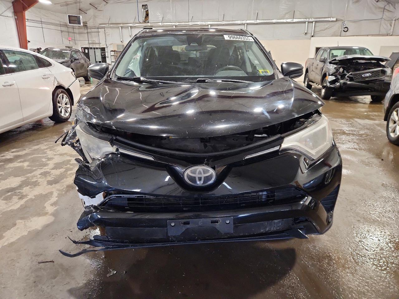 2018 TOYOTA RAV4 LE photo 5