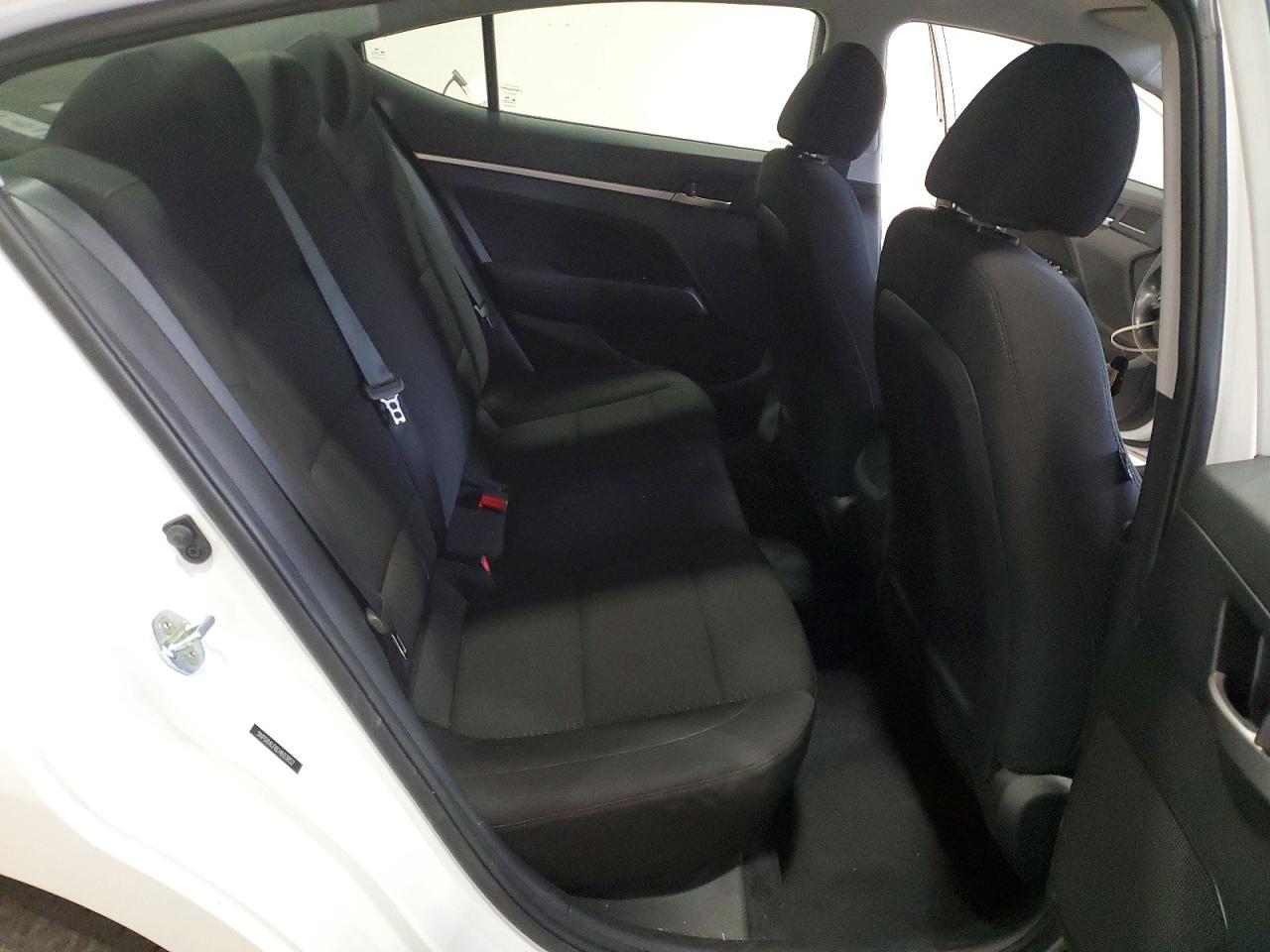 2020 HYUNDAI ELANTRA SEL photo 10